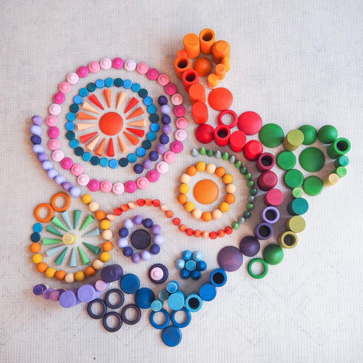 Large Set Full Rainbow Color Style Wooden Loose Parts Sensory Play Toys, Rainbow Mandala Loose Parts 7 Shapes, 27 Colors, Rainbo