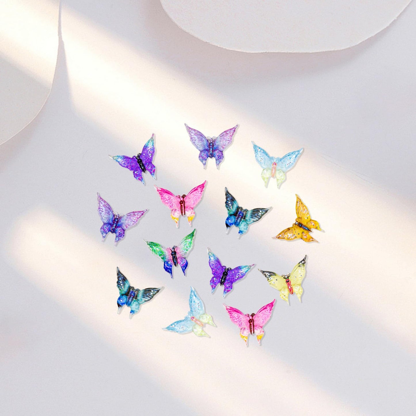 WOZADU 200 PCS Mini Resin Butterfly Figurines for Crafts Luminous Tiny Resin Animal Miniature Things for Dollhouse Fairy Garden Micro Landscaping Decoration Cake Toppers Decor