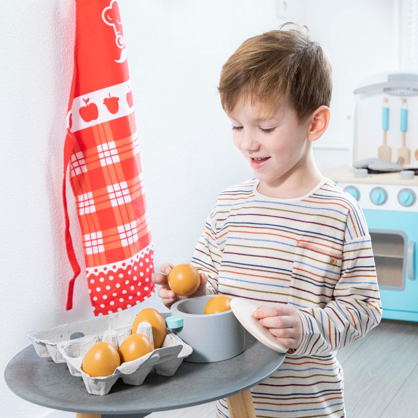 New Classic Toys Wooden Pretend Play Toy for Kids Six Wooden Eggs Cooking Simulation Educational Toys and Color Perception Toy f