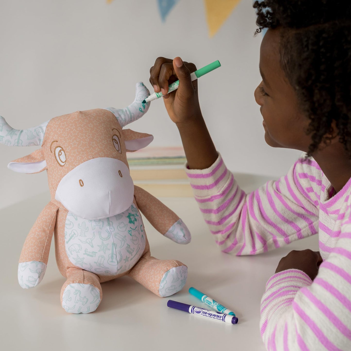Crayola Color Me Plush, Tan Cow with 3 Ultra-Clean Washable Markers, Creative Fun for Boys and Girls Ages 3 and Up