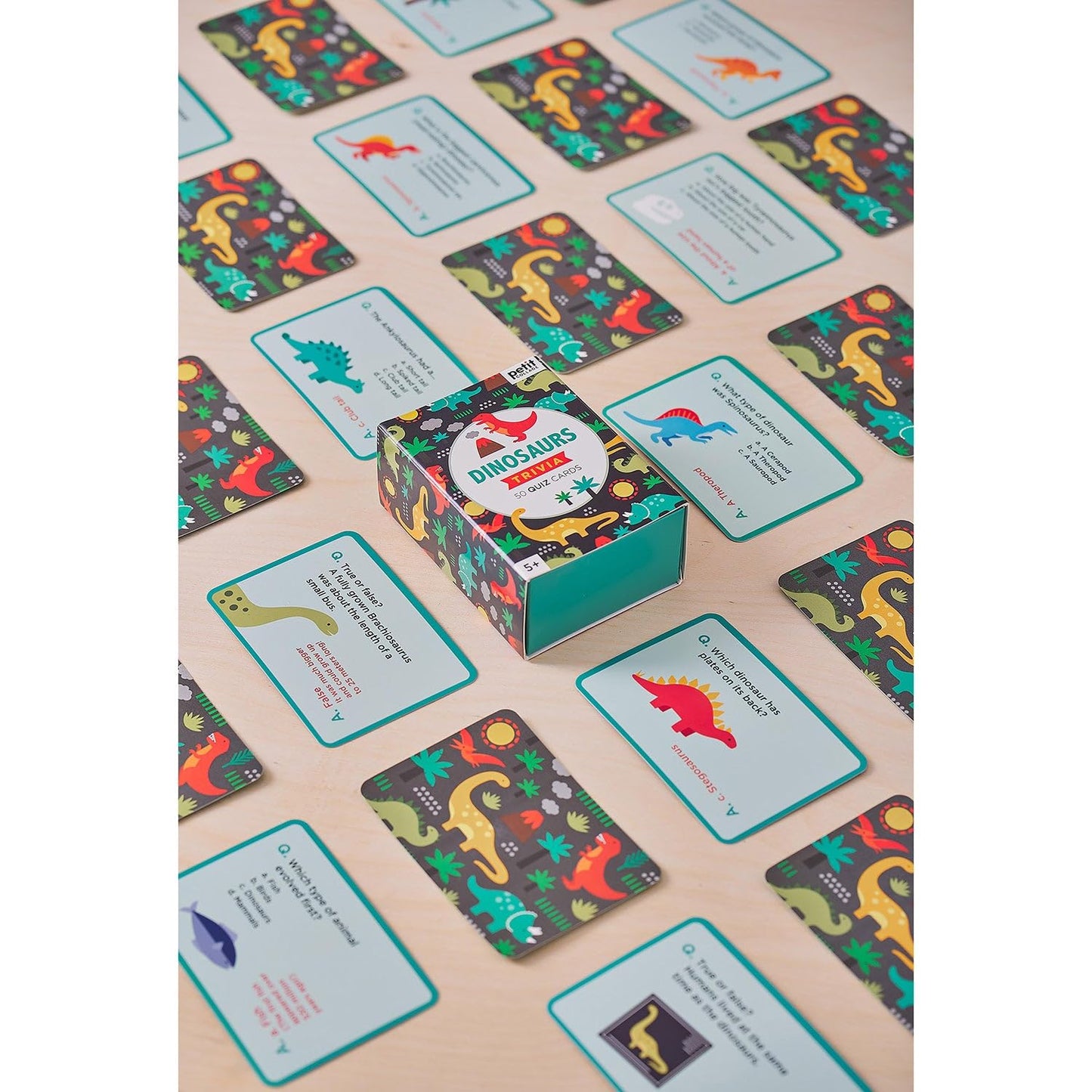 Petit Collage Dinosaurs Trivia Quiz Cards – Fun Card Game For Kids, Kids Trivia Game For Ages 5+ – Includes 50 Dinosaur-Themed Quiz Cards – Perfect For Family Fun