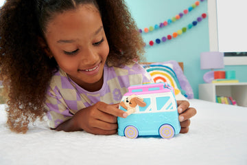Polly Pocket Seaside Puppy Ride Compact Playset with 11 Accessories, Multicolor, One Size, Model HRD36