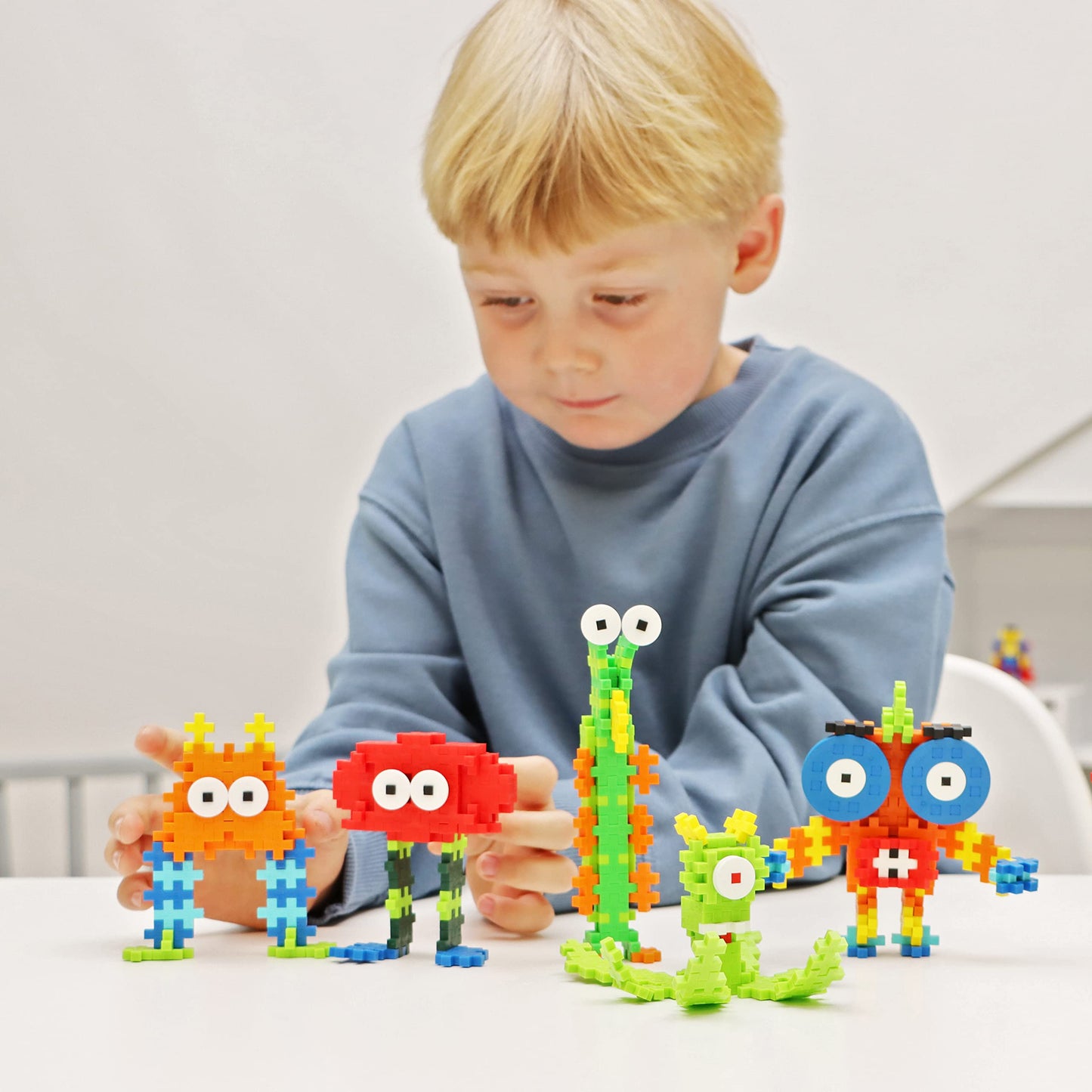 Plus Plus Learn To Build Set, 240 Mini Interlocking Building Blocks, 3D Puzzle Stem & Art Kit Playset - Creatures