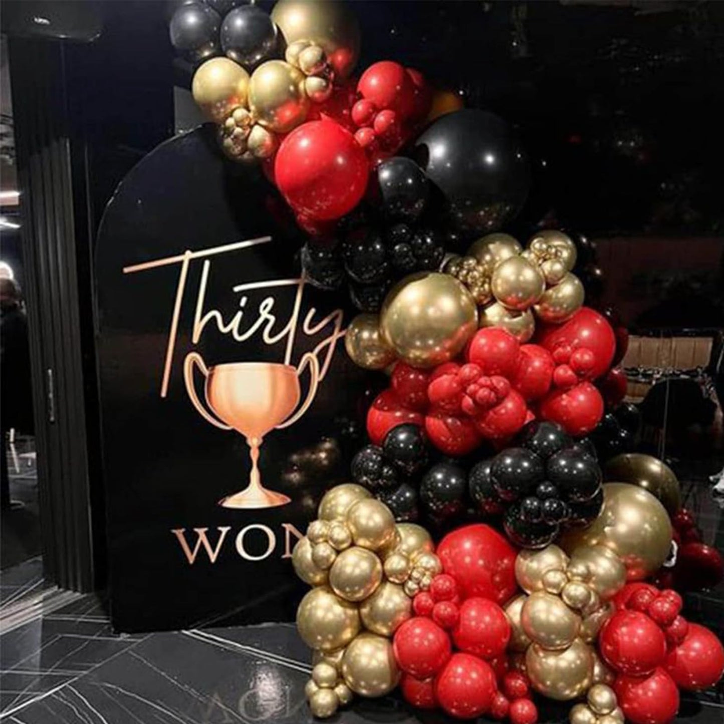 Partywoo Red Black Gold Balloons, 140 Pcs Red Black And Chrome Gold Balloons Different Sizes Pack Of 18 Inch 12 Inch 10 Inch 5 Inch For Balloon Garland As Graduation Decorations, Party Decorations