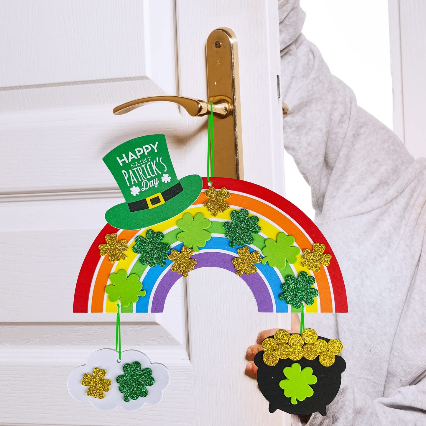 Winlyn 12 Sets St. Patricks Day Decorations Rainbow Ornaments DIY St. Pats Craft Kits Rainbow Four-Leaf Clover Irish Lucky Sha