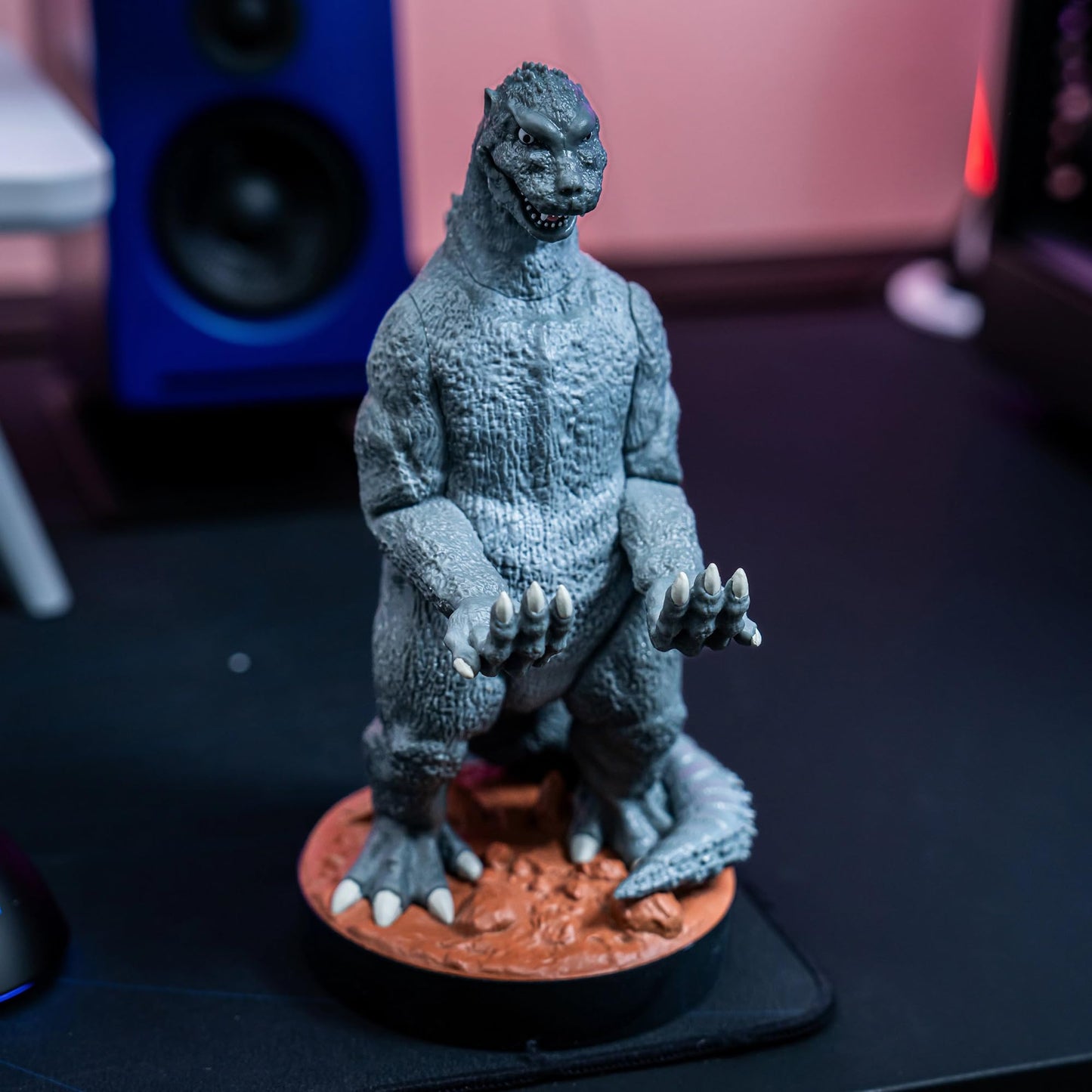Exquisite Gaming: Toho: Godzilla Gojira King Of Monsters - Cable Guys Original Controller & Phone Holder, Collectible Device Sta