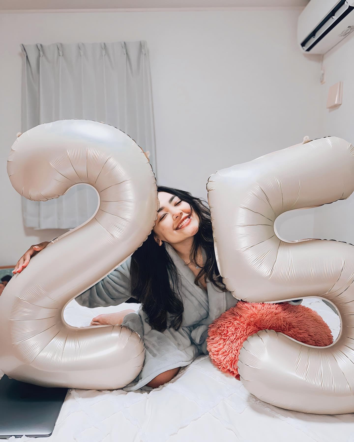 25 Balloon Number, Cream White Number 25Th Birthday Balloons 40 Inch, 25 Or 52 Years Old Cream White Birthday Decorations For Me