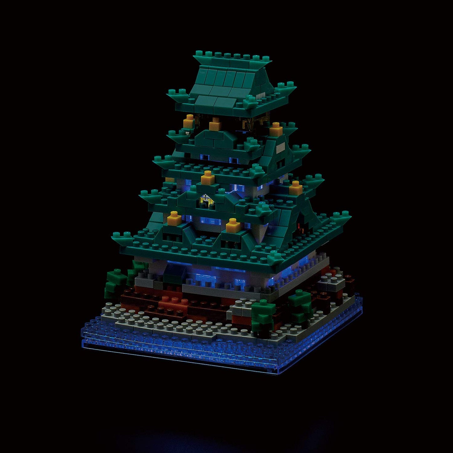 nanoblock - World Famous Buildings - Osaka Castle, Sight to See Series Building Kit