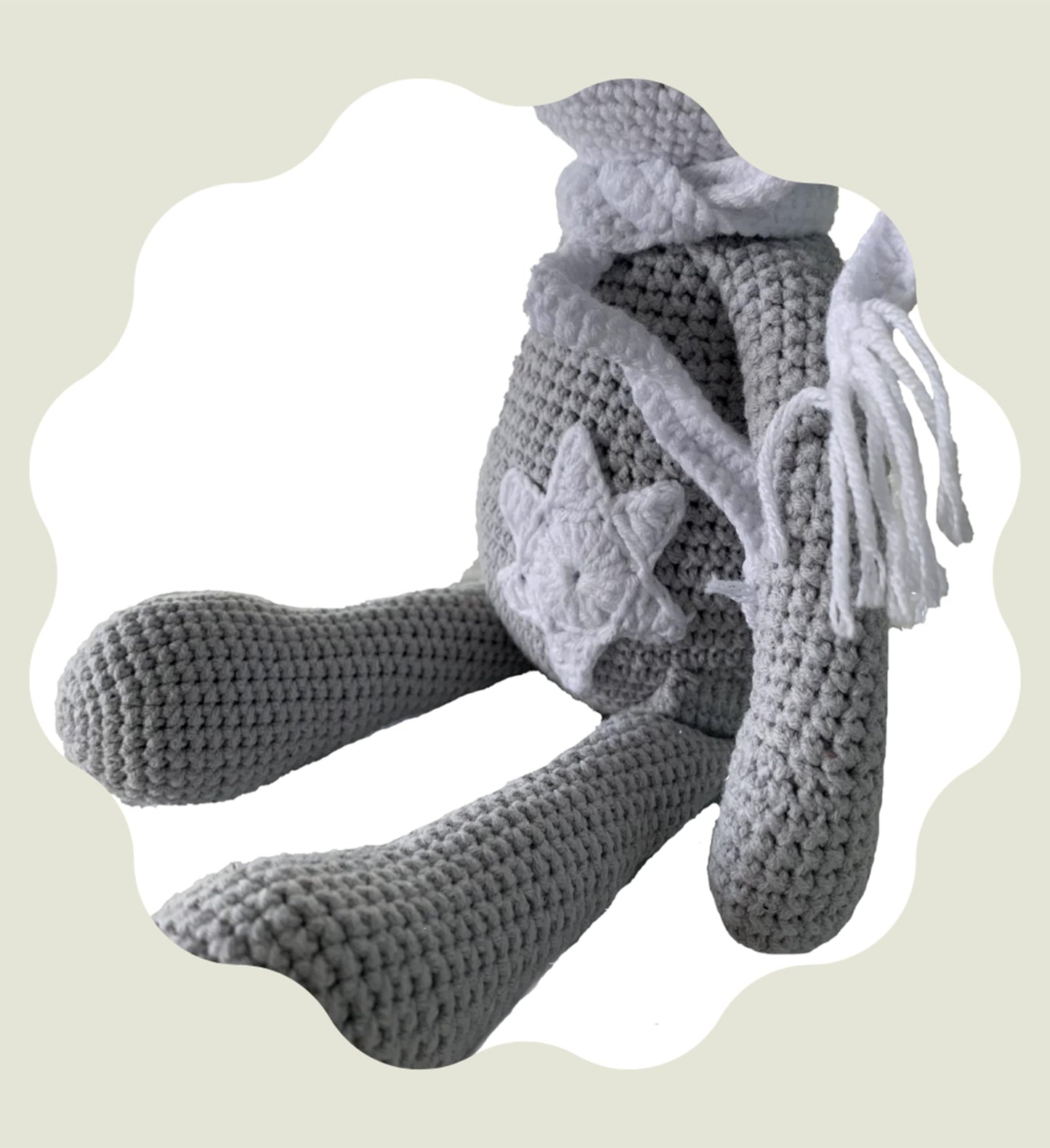 Tiny Things Exquisite Handmade Cotton Thread Rabbit Toy: Non-Toxic, Child-Safe Craftsmanship for Enduring Delight and Lasting Jo