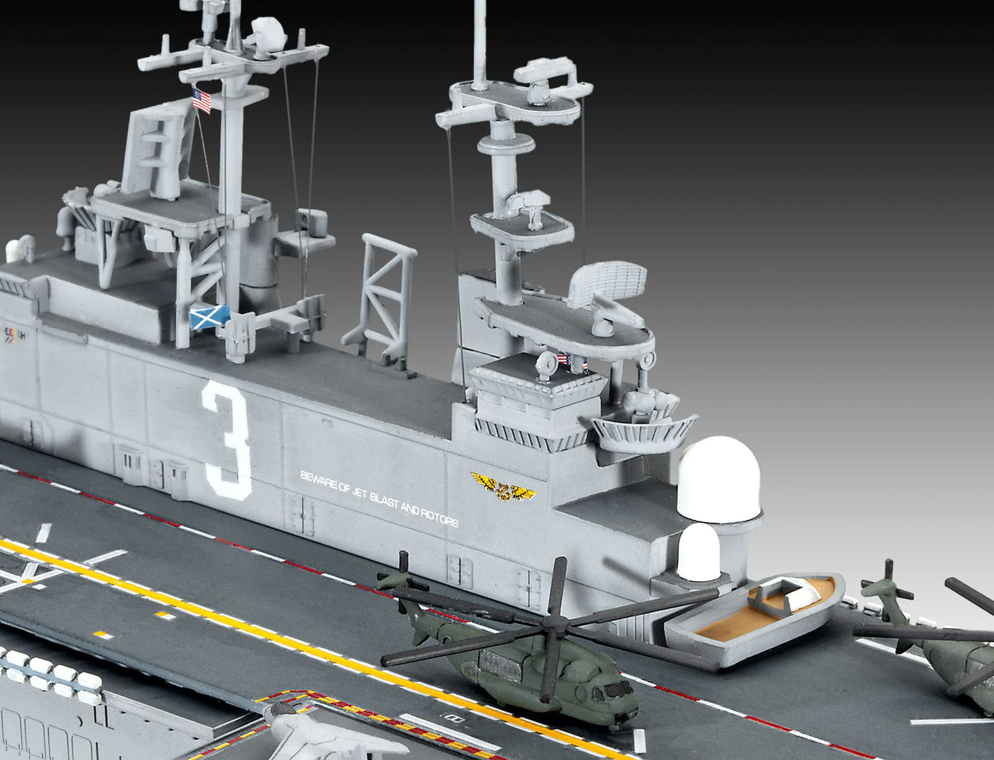 Revell 05178 Assault Carrier USS WASP Class 1:700 Scale Model Kit