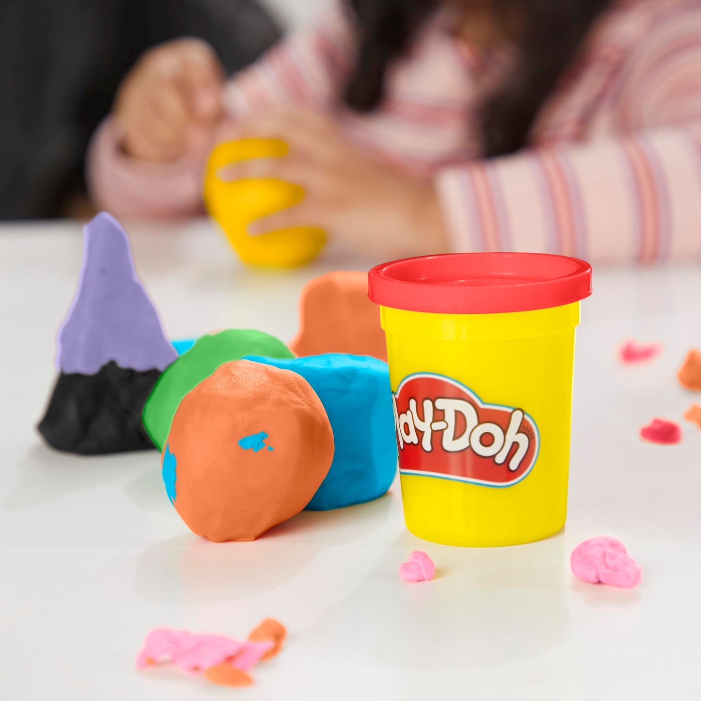 Play-Doh Bulk Pack of 48 Cans, Modeling Compound in 6 Colors, 3oz, Ages 2+, Classroom Gifts, Model B9017AF0