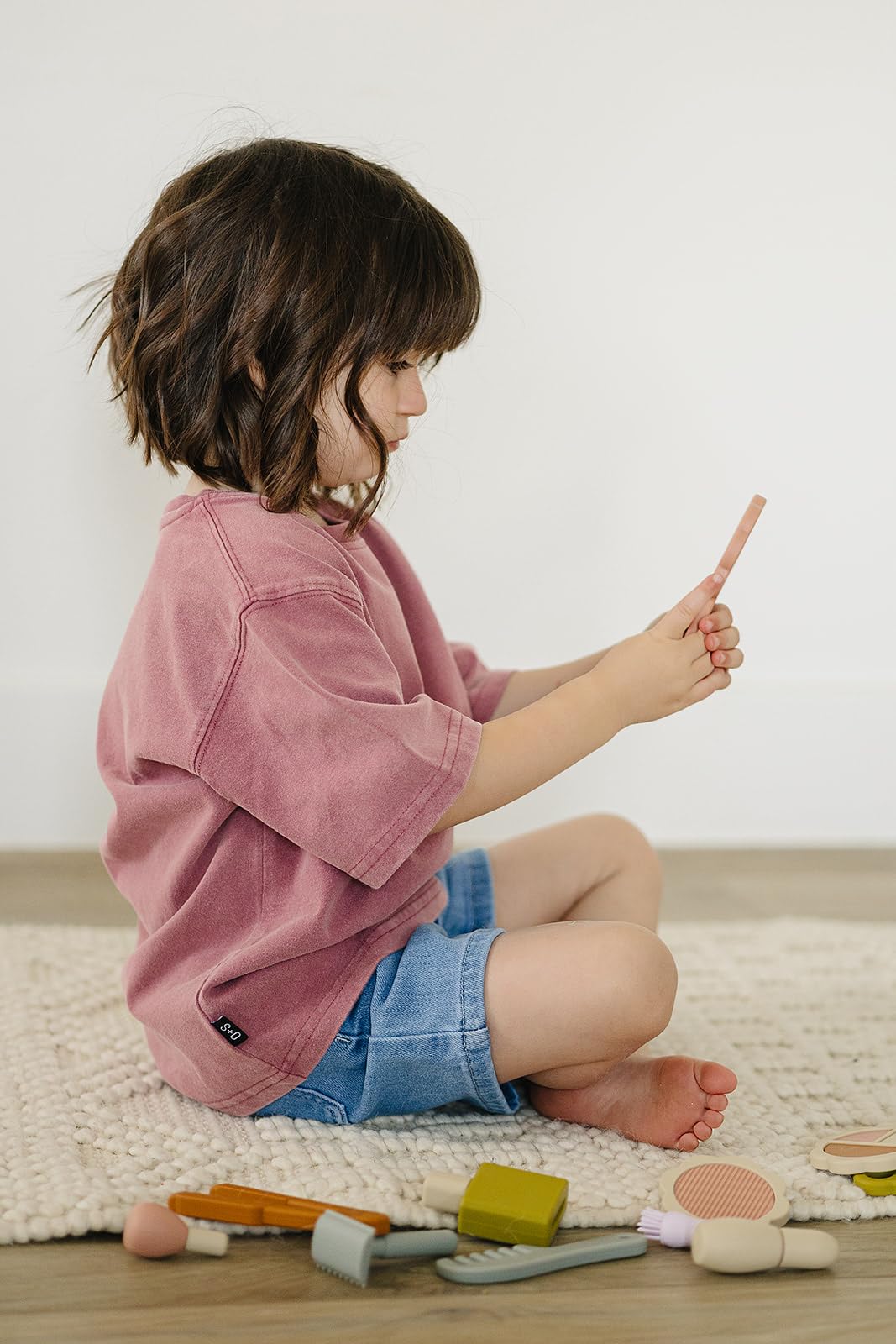 Marlowe & Co Silicone Hair Salon and Makeup Kit for Toddlers and Children, 12 Piece Mess Free Pretend Play Beauty Set for Girls