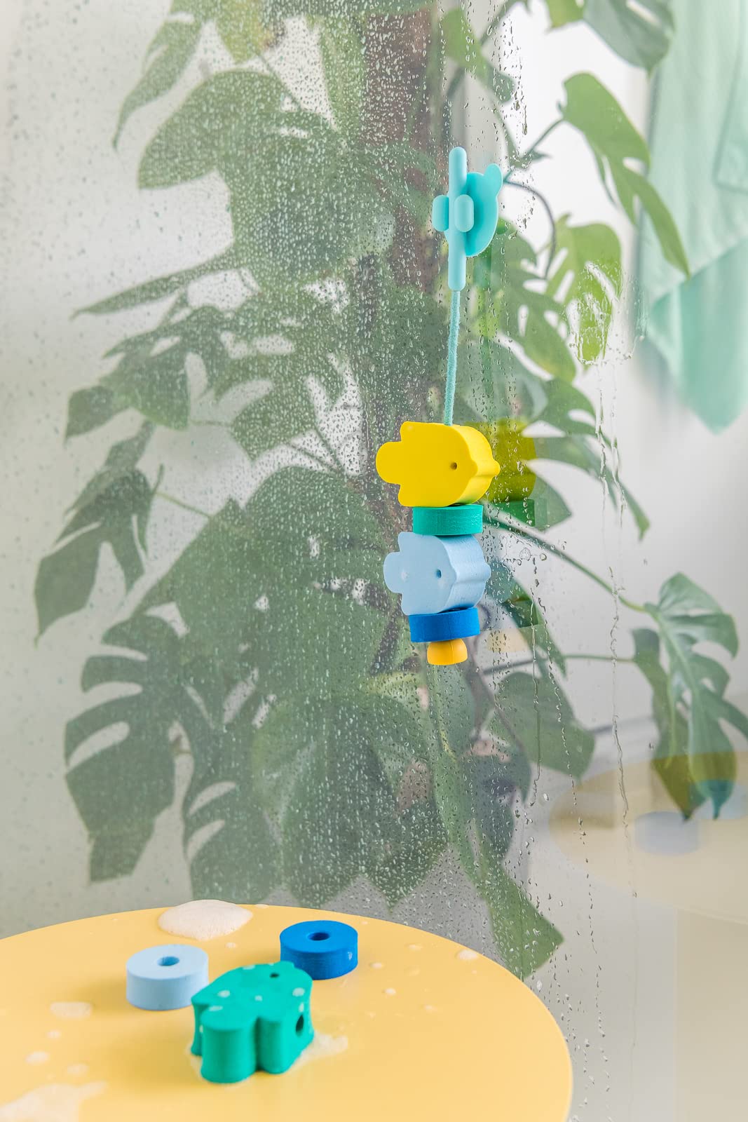 QUUT Beedi Foam Bath Toys - Lacing Beads Bath Wall Toys for Toddlers - Soft Hanging & Floating Bath Animals with Suction Cup - F