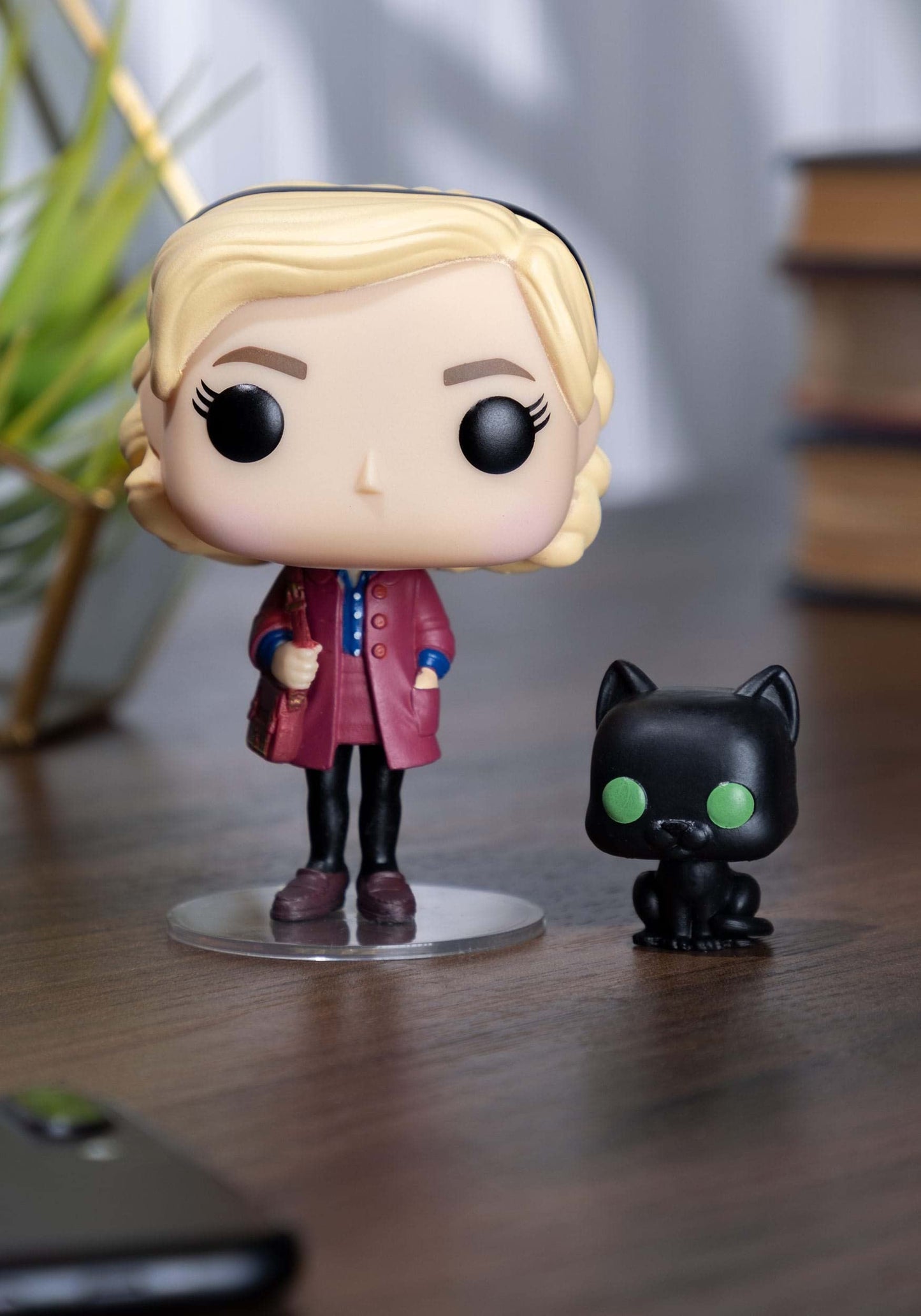 Funko 38866 Pop! & Buddy: Chilling Adventuressabrina With Salem, Multicolor