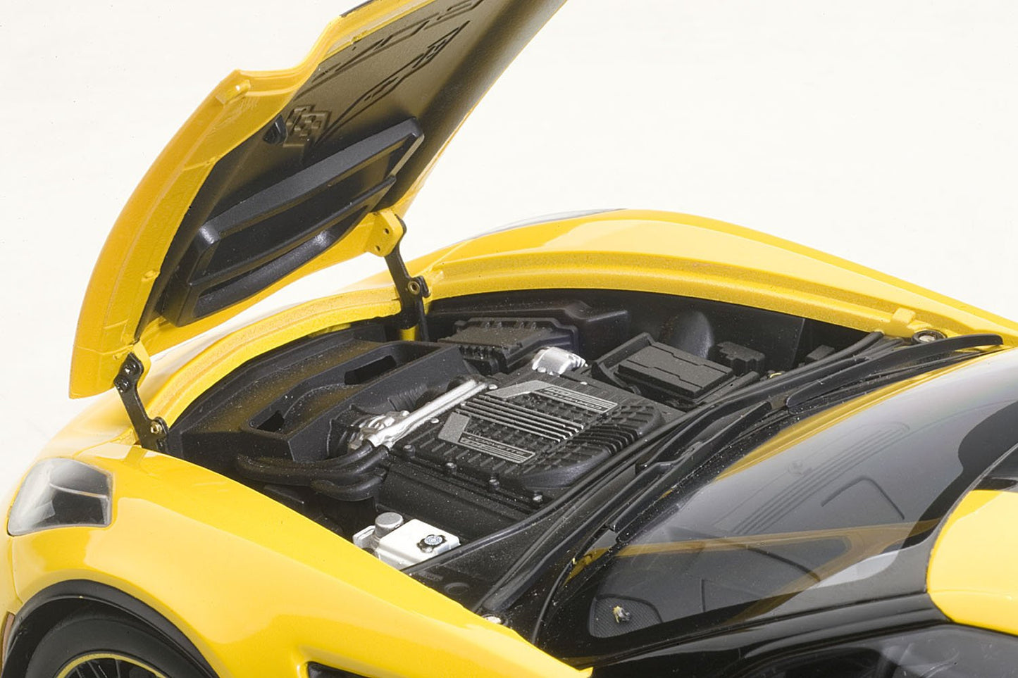 AUTOart 1/18 Model Car - 2016 Chevrolet Corvette C7 Z06 C7R Edition, Yellow/Black, Metal, Model 71260