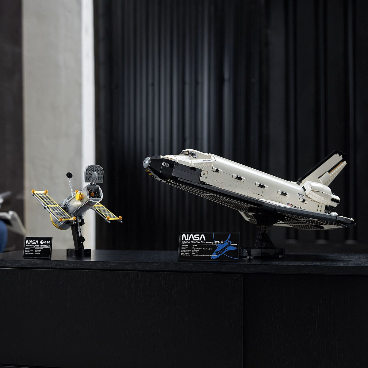 LEGO NASA Space Shuttle Discovery