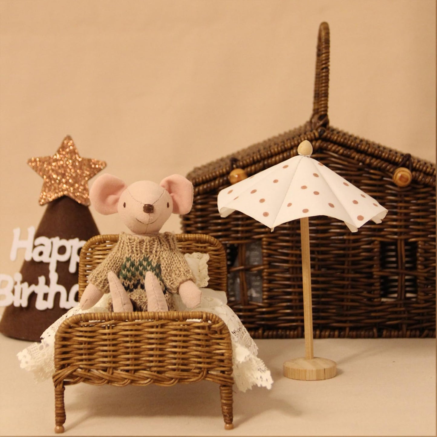 Minamzee 1:12 Dollhouse Furniture Bed  1 Set Miniature Fairy Pastoral Style White Rattan Bed with Removable Lace Bedding  Modemn Bedroom Furniture Accessories Set