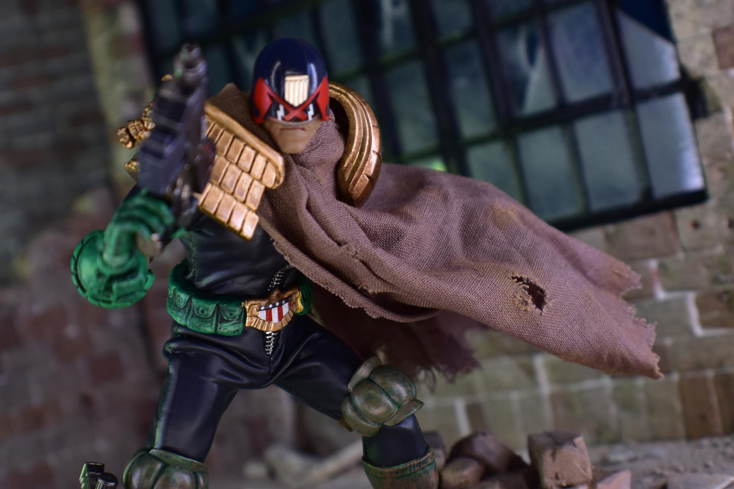 Hiya Toys 1:12 Scale Cursed Earth Judge Dredd Action Figure, 6" Multicolor, Model ESJ0273