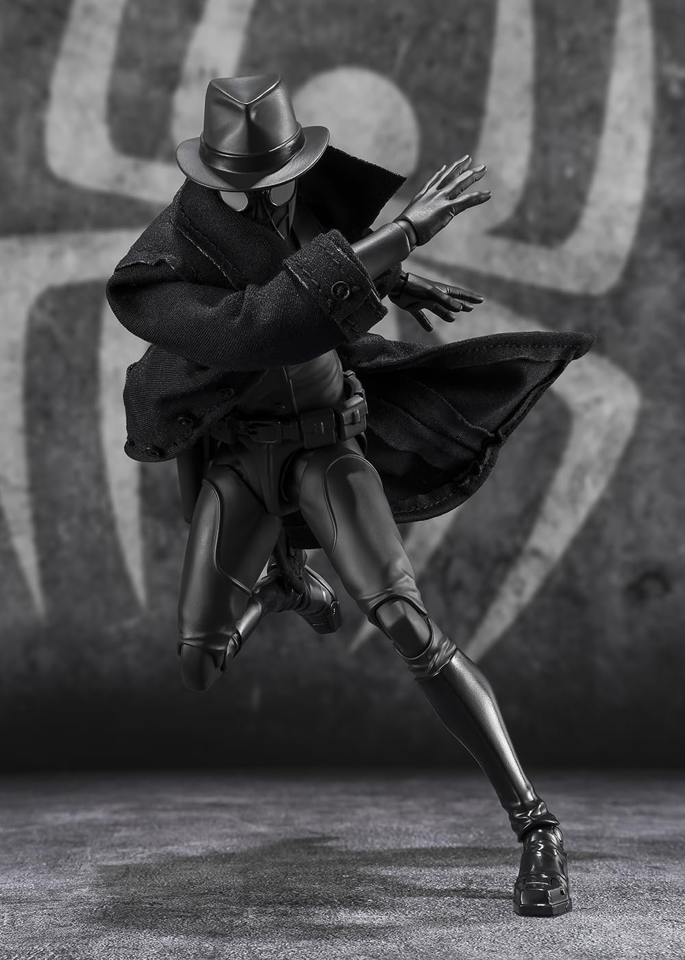 TAMASHII NATIONS S.H.Figuarts Spider-Man Noir & Spider-Ham Action Figure, Small, Polyvinyl Chloride, Model BAS67536