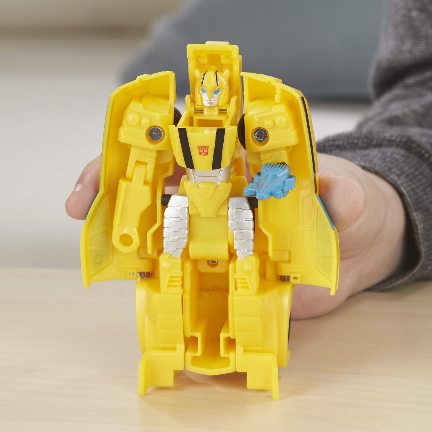 Transformers Toys Cyberverse Action Attackers: 1-Step Changer Bumblebee Action Figure, Repeatable Sting Shot Action Attack Move, For Children Aged 6 And Up, 10.5-Cm