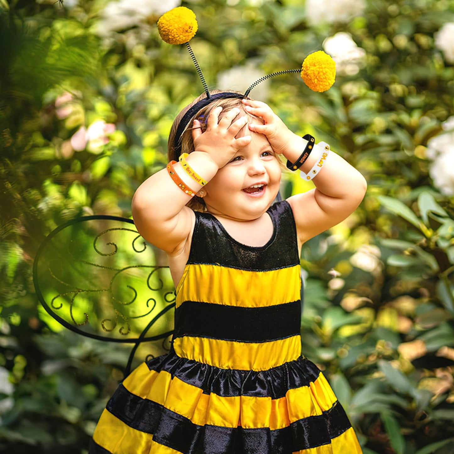 Junebrushs 42Pcs Bee Party Favors Silicone Bracelets Bee Theme Rubber Wristbands Accessories For Students Boy Girl Bee Birthday Baby Shower Party Favors Decorations Supplies(3 Designs)