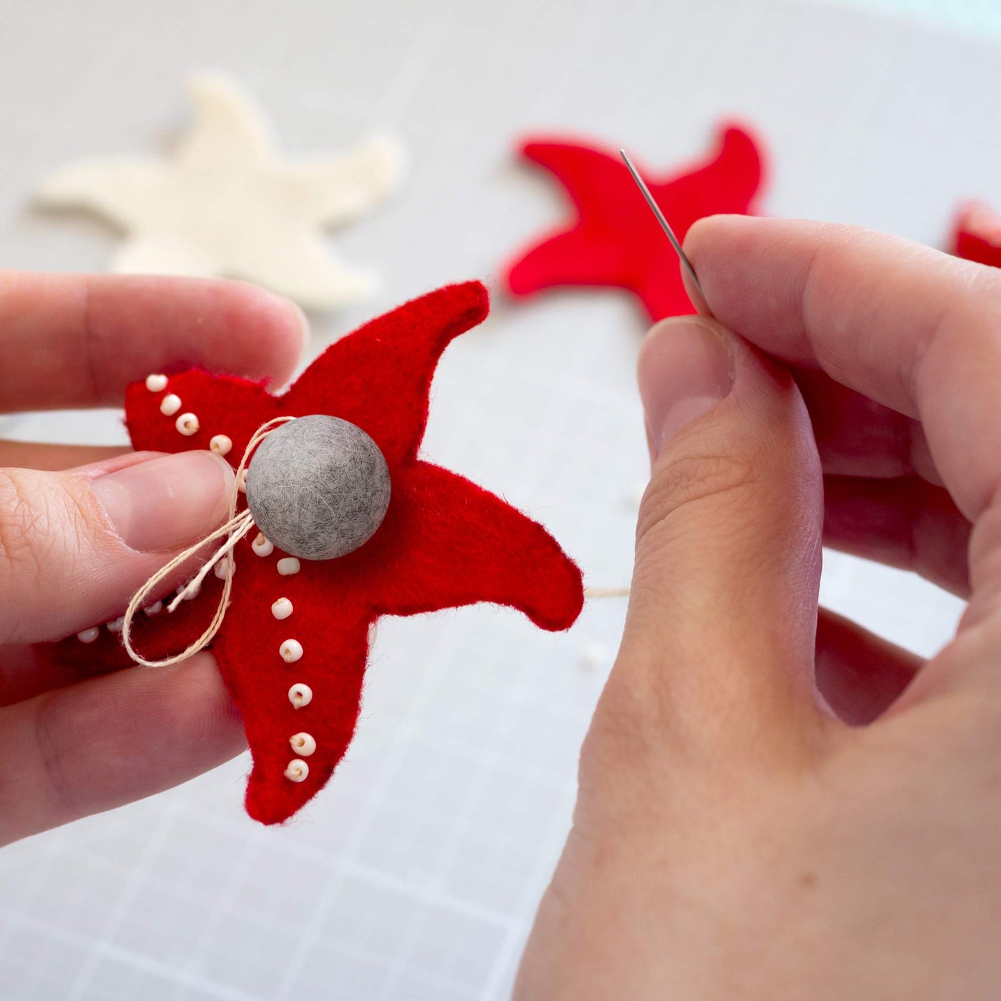 Glaciart One Wool Felt Balls (50 Pieces) 1 Inch (2.5 Cm), 100% New Zealand Wool, 3 Colors (White, Red and Grey) Hand-Felted in N