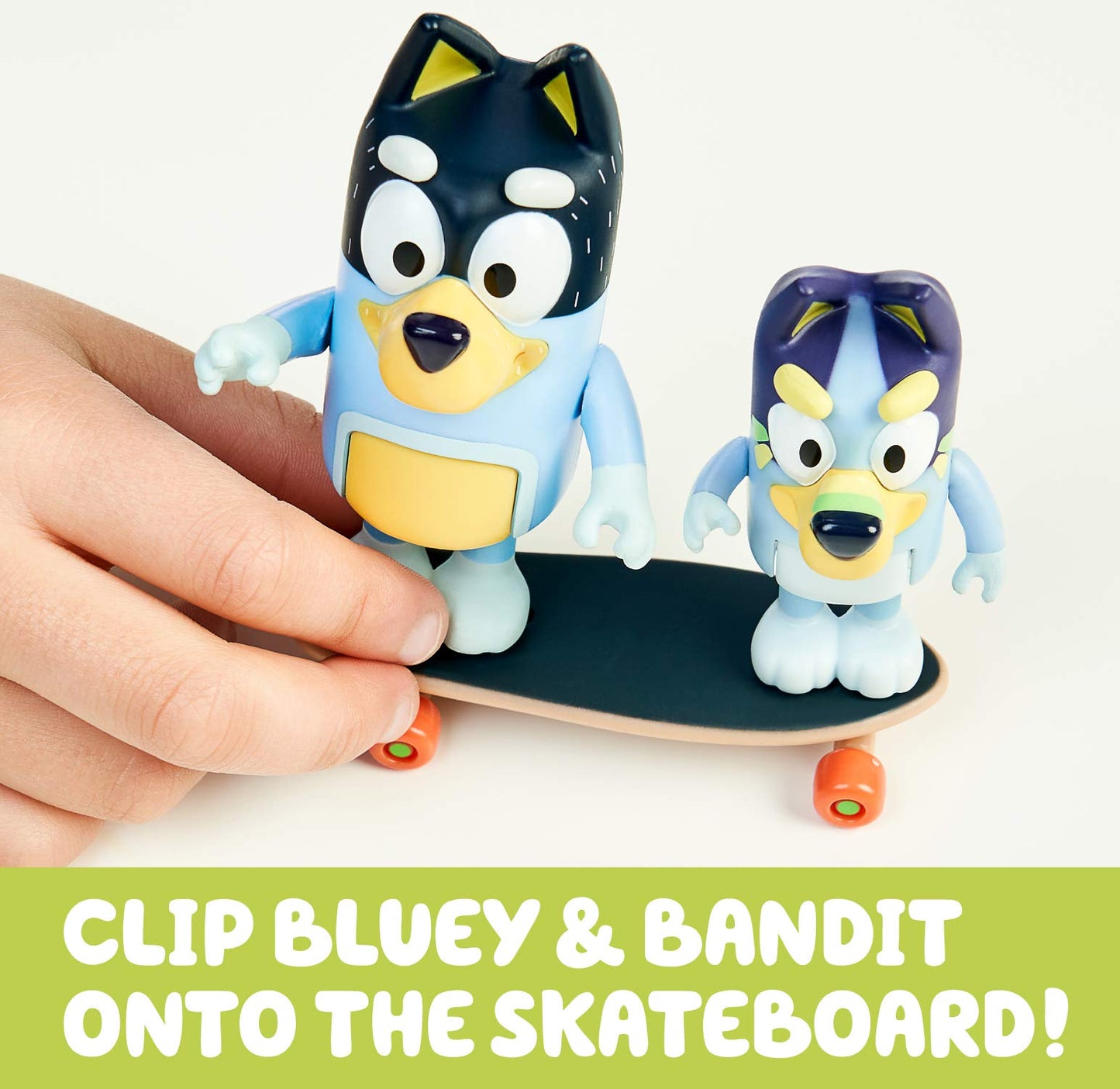 Bluey - Skateboarding 2.5'' & Dad 3.27'' Figures - 2 Pack, Multicolor (13042)