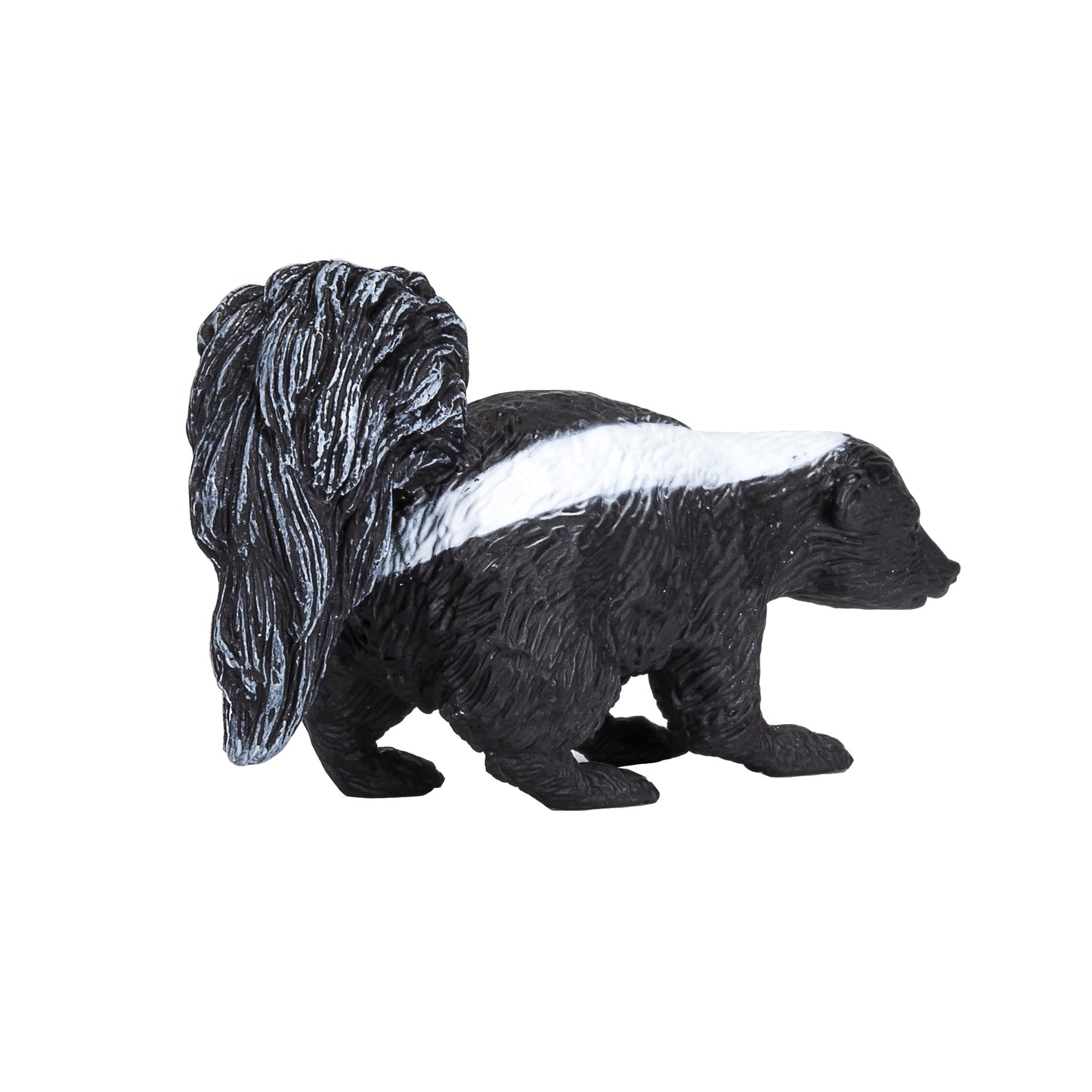Mojo Skunk Realistic International Wildlife Hand Painted Toy Figurine