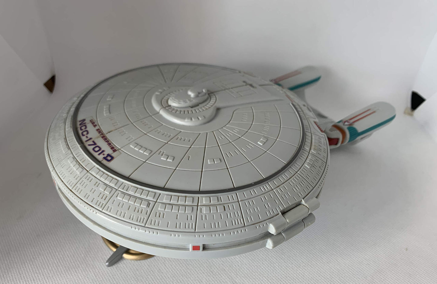 Star Trek The Next Generation Innerspace Playset - U.S.S. Enterprise Ncc-1701-D