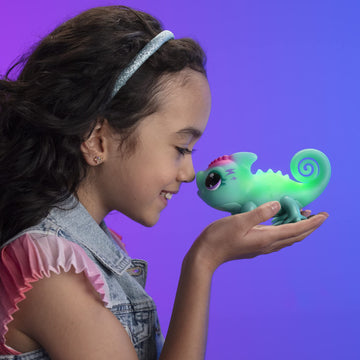 Little Live Pets - Sunny The Bright Light Chameleon Interactive Color Change Light Up Toy, 30+ Sounds & Emotions, So Many Moods, Repeats Back, Beat Detection (Batteries Included, For Kids Ages 5+)