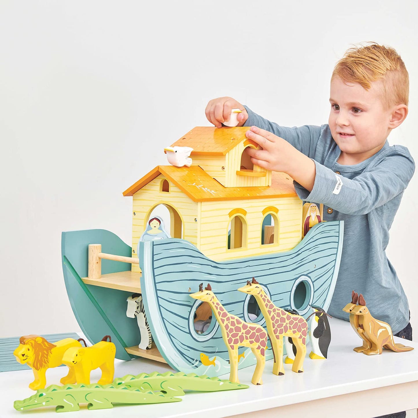 Le Toy Van Wooden Ark Role Play Toy - Educational & Fun for Ages 3+ - Blue - Model TV259