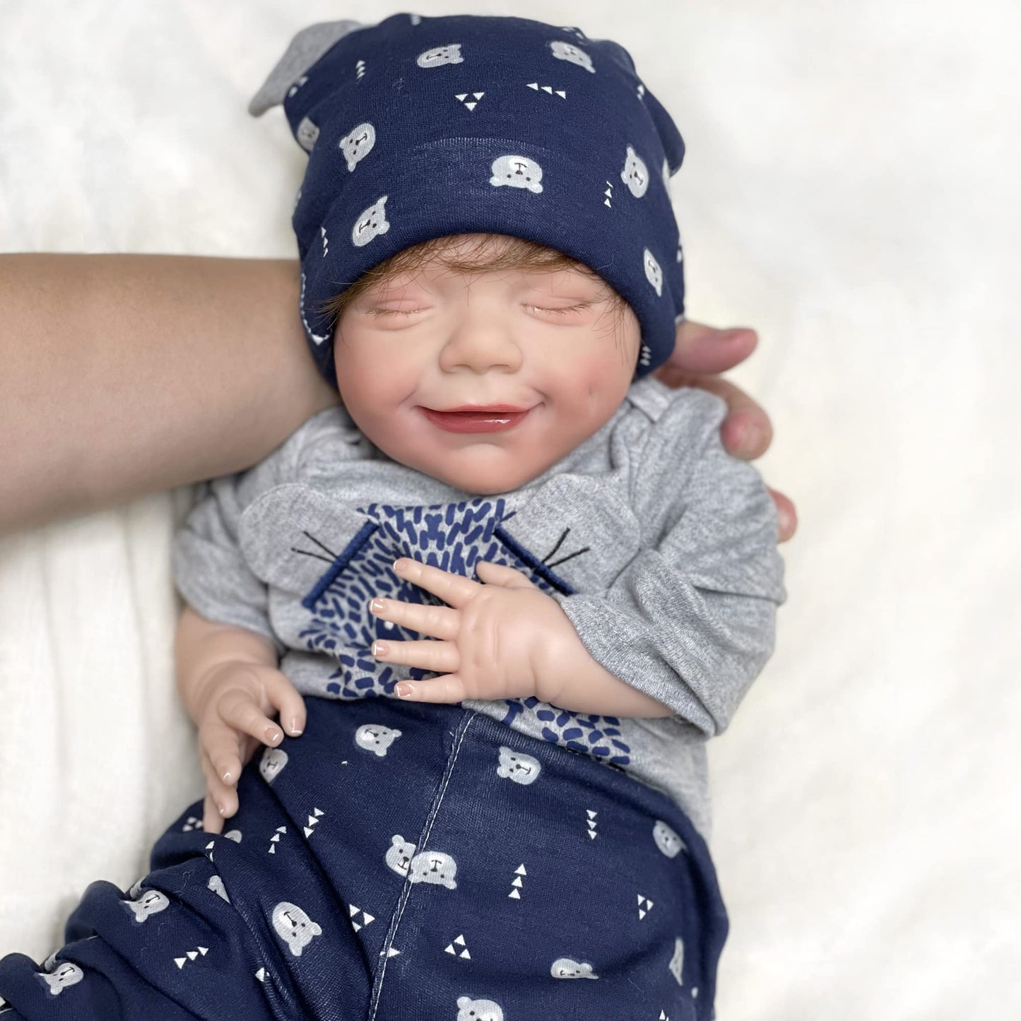 Dangtpor 16Inch Realistic Newborn Baby Doll Girl Platinum Liquid Full Solid Soft Silicone Reborn Baby Doll 3D Painted Skin Visible Veins Weighted Sleeping Doll Closed Eyes, (Boy)