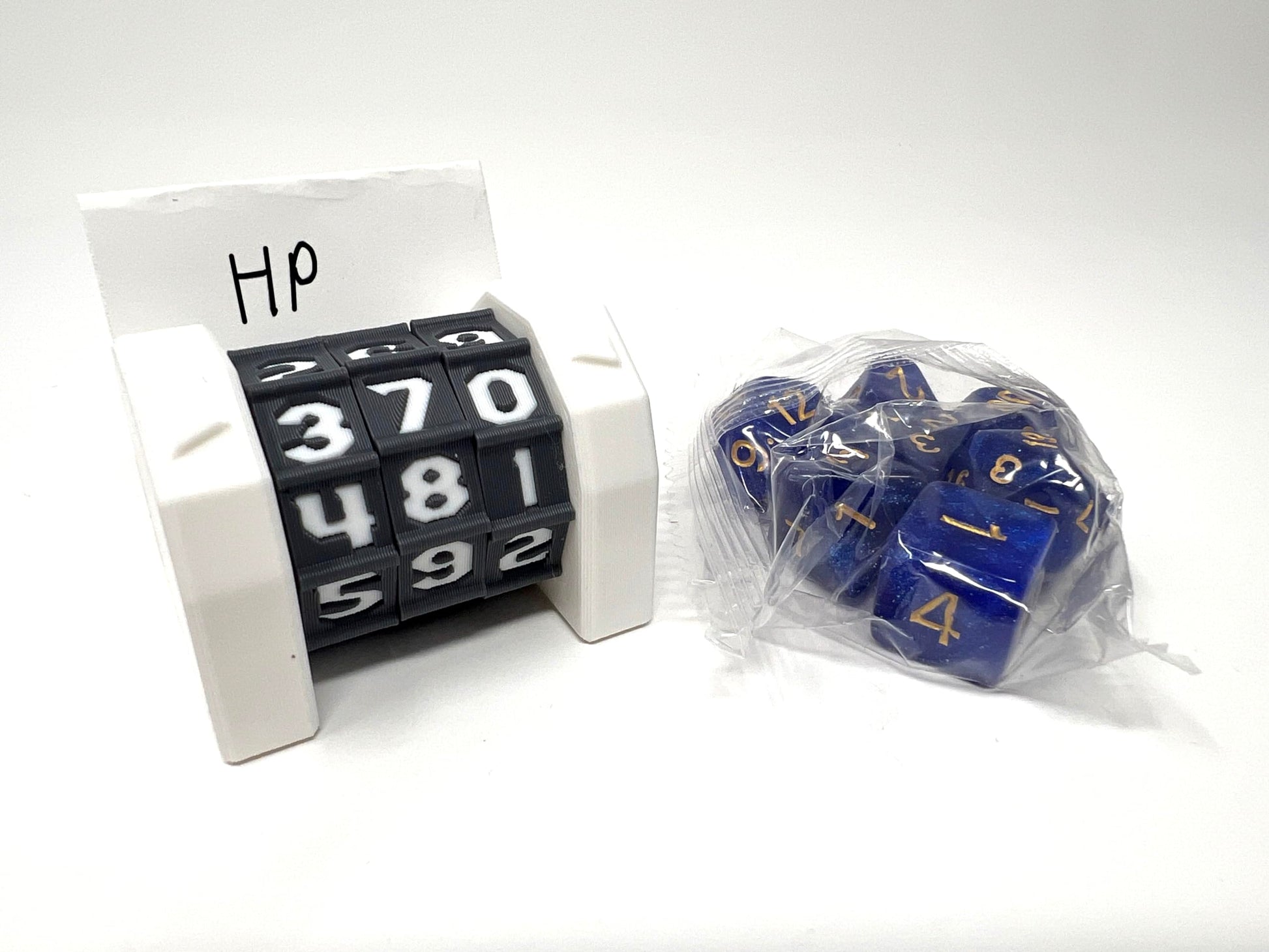 Munnygrubbers - 1 Pack Life Counter - Hp Tracker With Tracking Card Slot - (Random 7Pc D20 Dice Set Included) - Mtg - Tabletop R