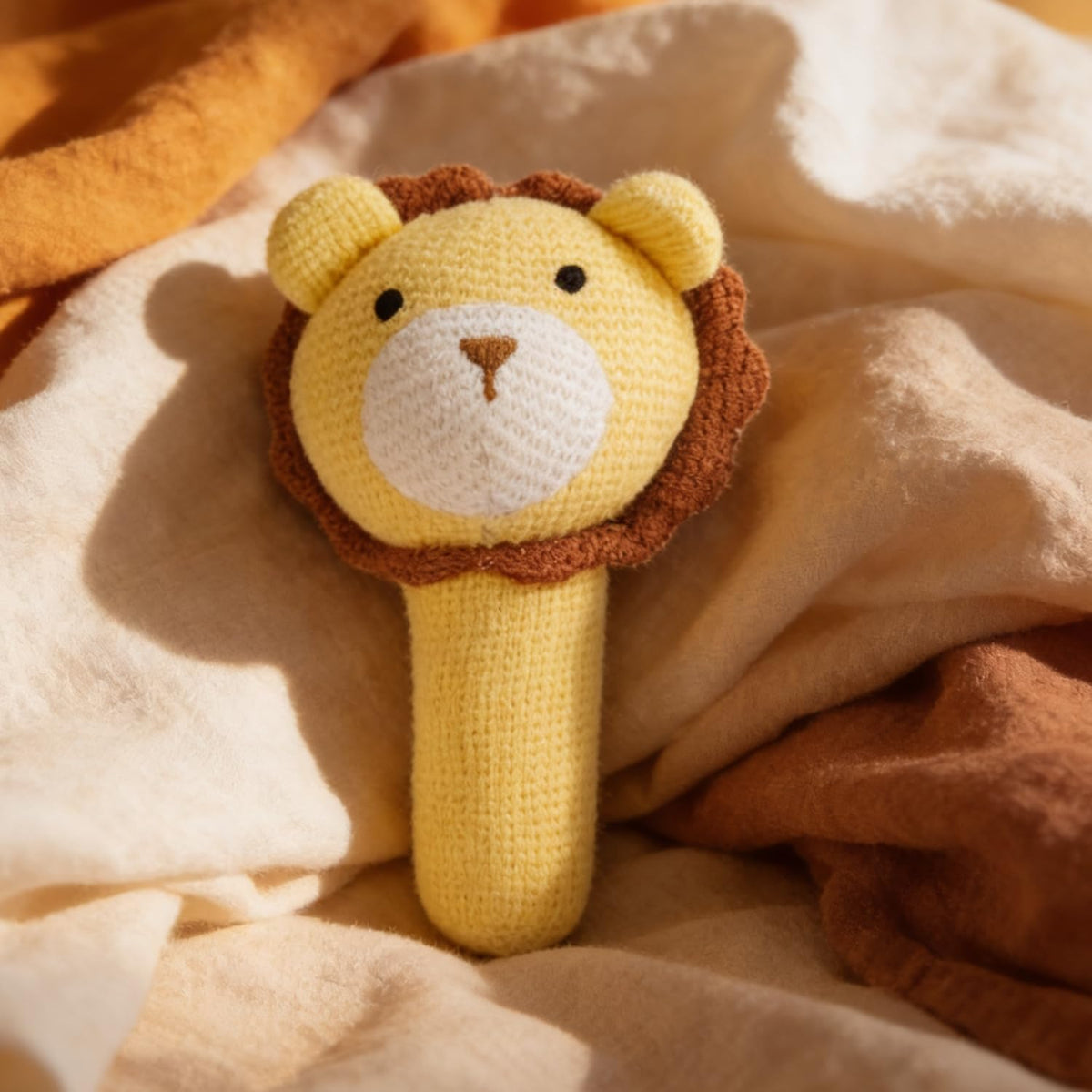 Haus & Kinder Leo Lion Baby Rattle Soft Toy for Newborn Baby, 100% Cotton Knitted Animal Hand Rattle with Sensory Sound Toy for 
