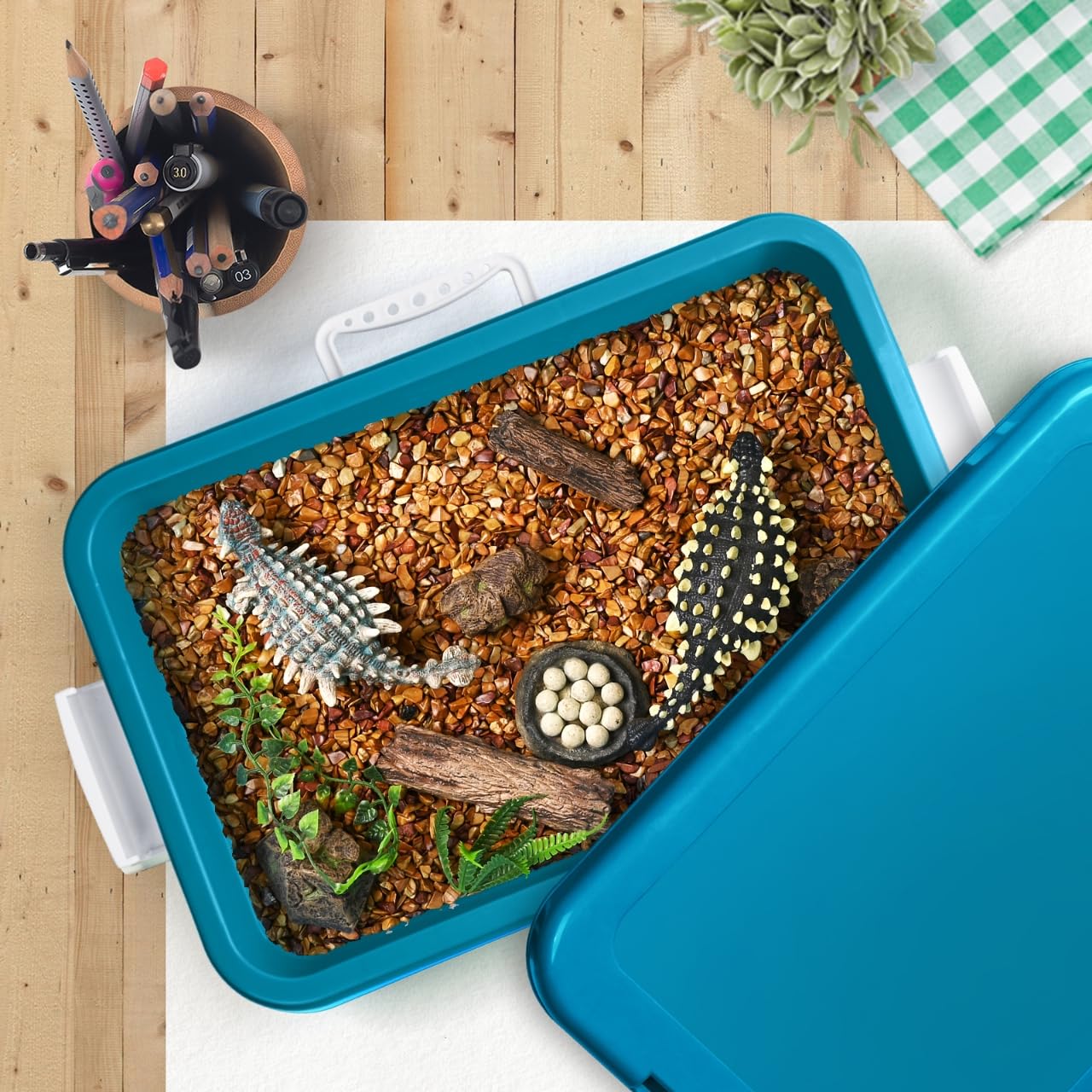 Madzee Plastic Activity Tray With Lid For Slime, Beads, Sand And Sensory Toys - 15 Inches (Teal)