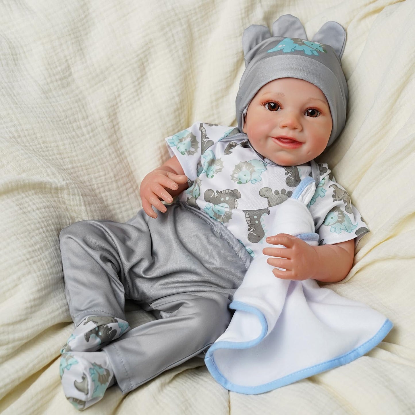 BABESIDE 6-Piece Reborn Baby Doll Clothes Set for 17-22 Inch Dolls - Dinosaur Outfit with Hat  Bib  Socks for Boy or Girl Dolls
