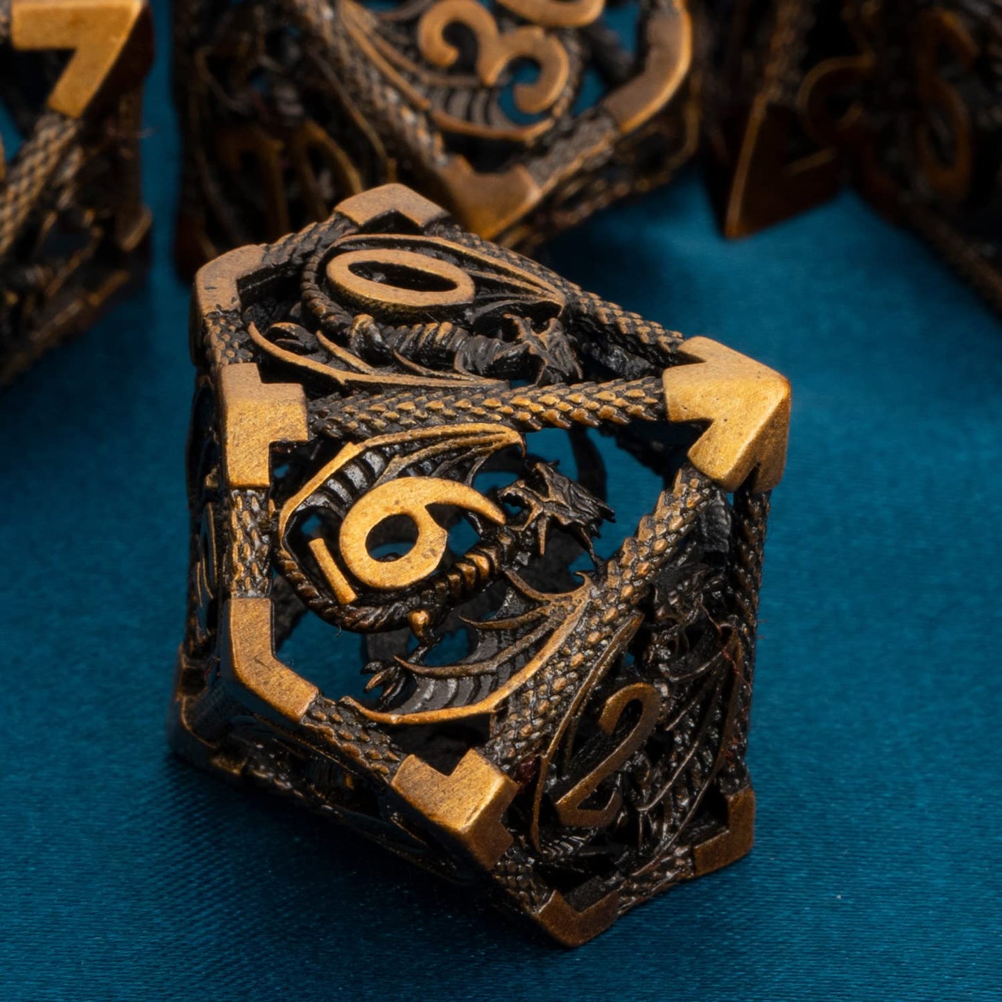 ARUOHHA DND Metal Dice Set Dungeons and Dragons Dice with Gift Box, 7PCS Ancient Gold Polyhedral Dice Set Role Playing Games Hol