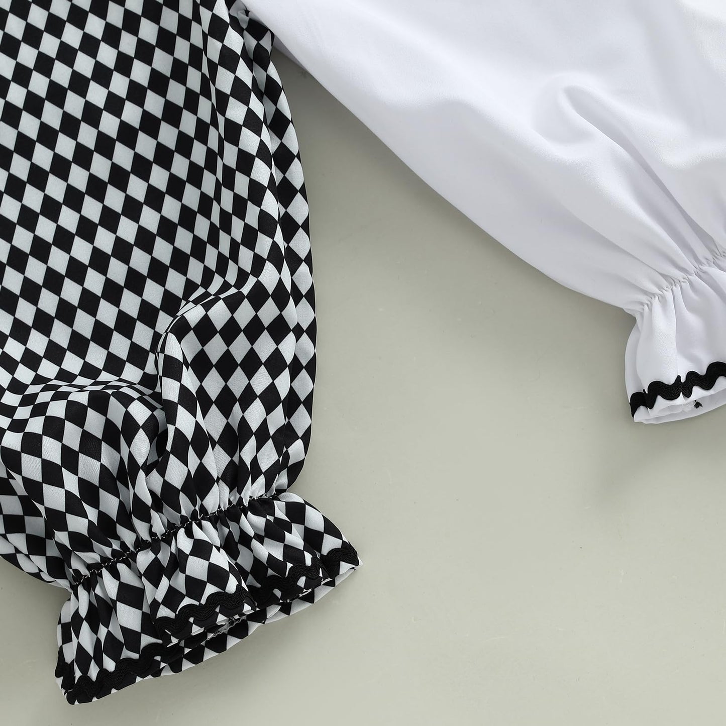 Thorn Tree Toddler Halloween Outfits Baby Boy Girl Clown Costume Contrast Color Long Sleeve Jumpsuit Hat Smocked Outfits (White,