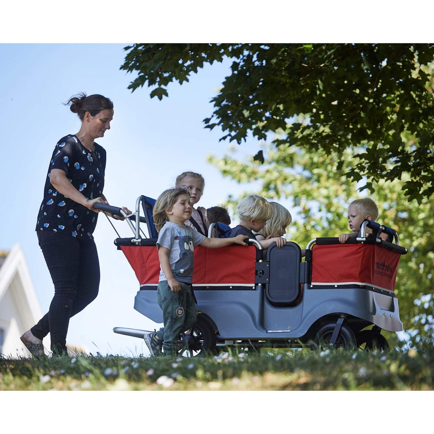 Winther Turtle Kiddy Bus 6-Seater - Large Rubber Play Vehicle, Model WIN80150