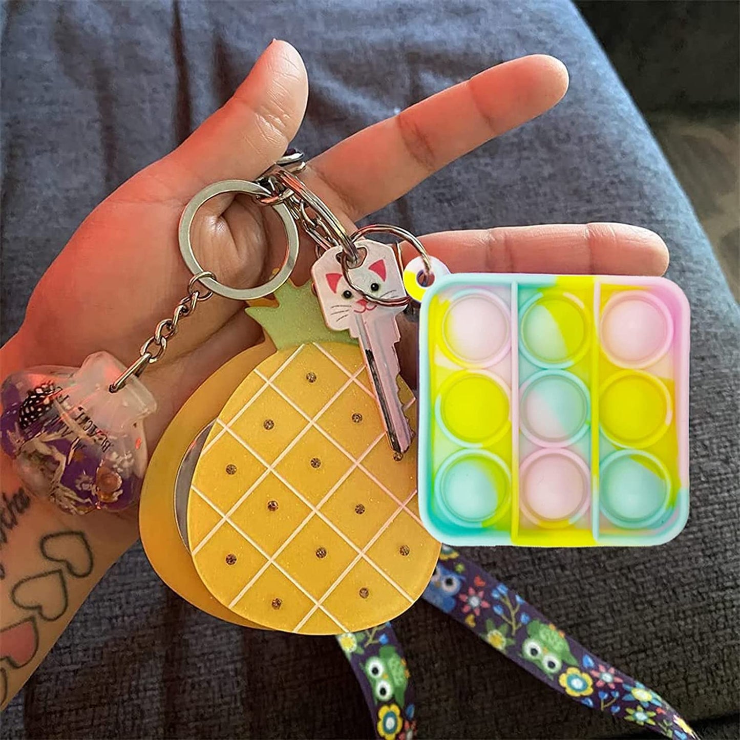 100Pcs Random Color Mini Pop Keychain Fidget Toy Push Bubble Pop Silicone Squeeze Sensory Toys Make Fun for Kids Anxiety Stress Reliever for mature-themeds