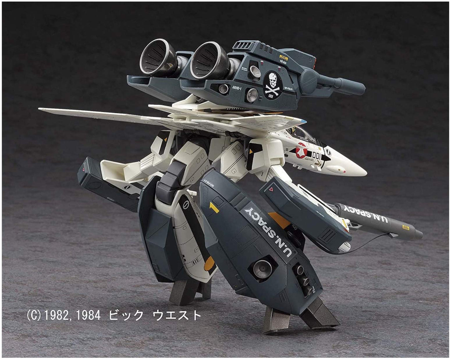 Hasegawa 1/72 Macross VF-1S Strike/Super Gau~oku Valkyrie Model No.26 - Black Plastic Model Kit