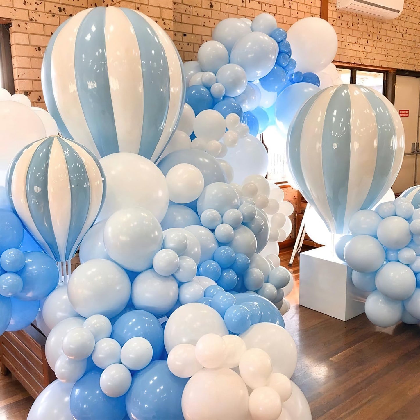 Partywoo Light Blue Balloons, 85 Pcs Matte Blue Balloons Different Sizes Pack Of 18 Inch 12 Inch 10 Inch 5 Inch Blue Balloons For Balloon Garland Balloon Arch As Birthday Party Decorations, Blue-Y4