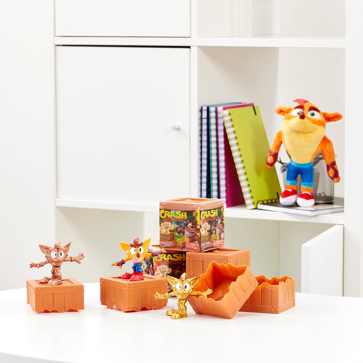 Crash Bandicoot Smash Box Surprise Toy - 6cm Collectible Figures, Multicolor, Model HE21522