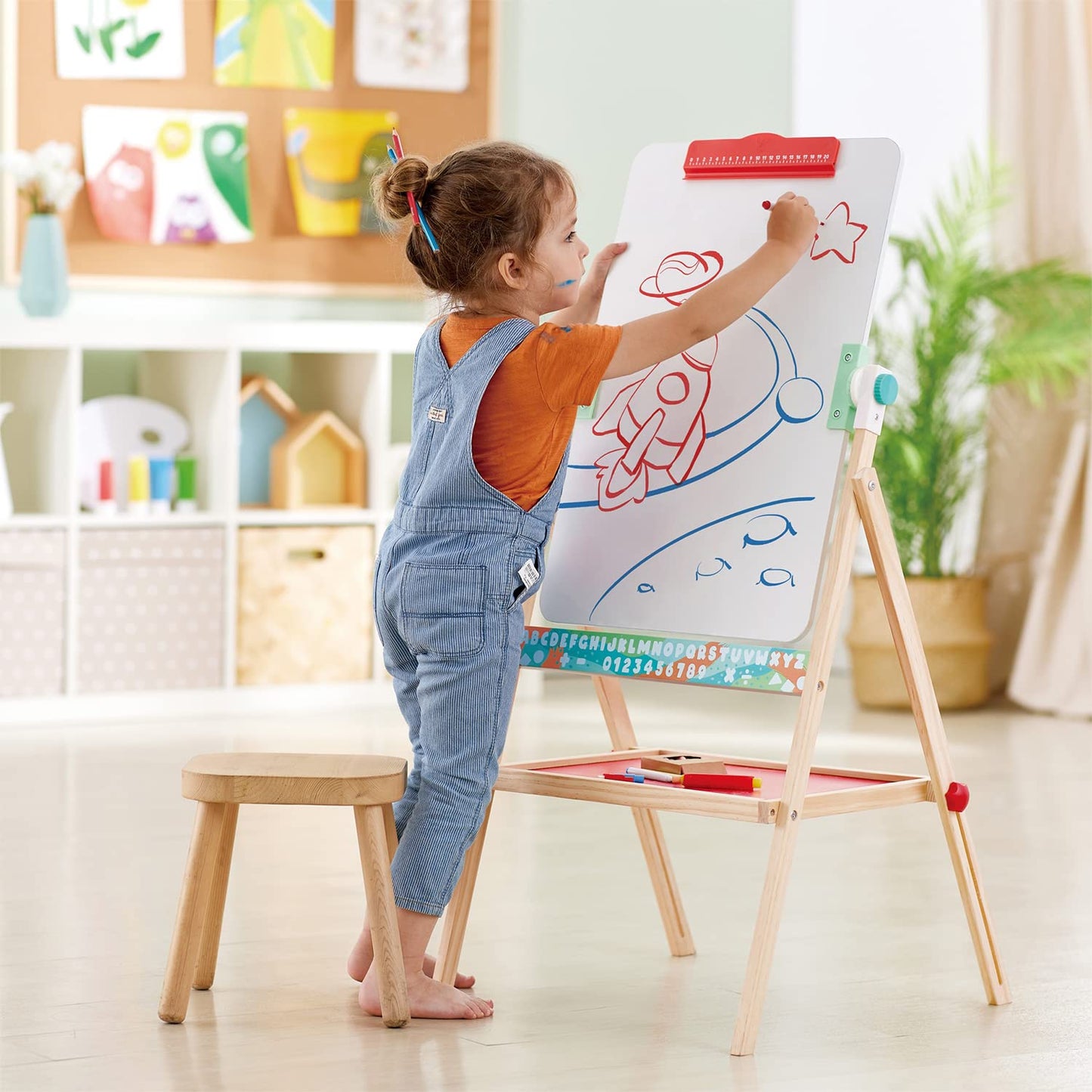 Hape Standing Flip Flat 2 Sided Kids Artwork Easel with Chalk Blackboard and Marker Whiteboard, Includes 4 Chalks, 2 Marker Pens