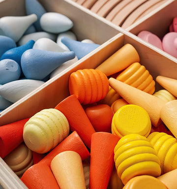 Mikneke 162 Wooden Loose Parts Sensory Bin Filler Toys, Mandala Rainbow Stacker Open Ended Toys, 27 Colors Sensory Training Educational Toys