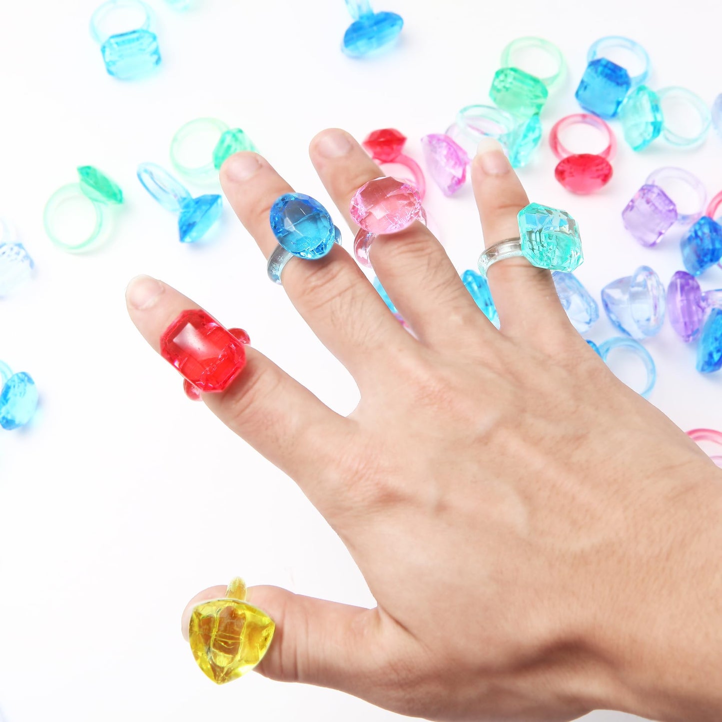 100 Pcs Gem Rings Toys for Kids, Bulk Toys Diamond Ring Party Favors for Boys Girls Toddlers, Colorful Princess Ring Dress Up Ac