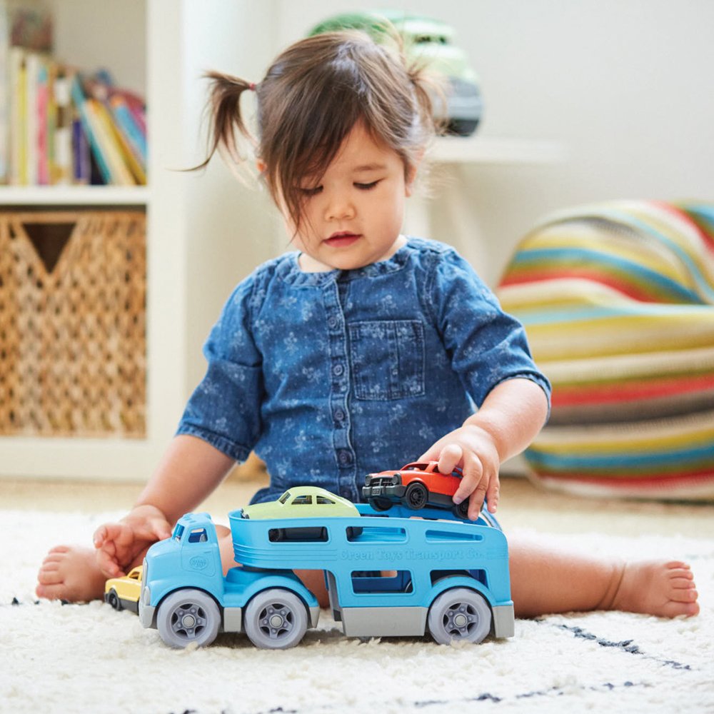 Green Toys Car Carrier, Blue - Pretend Play, Motor Skills, Kids Toy Vehicle. No BPA, phthalates, PVC. Dishwasher Safe, Recycled
