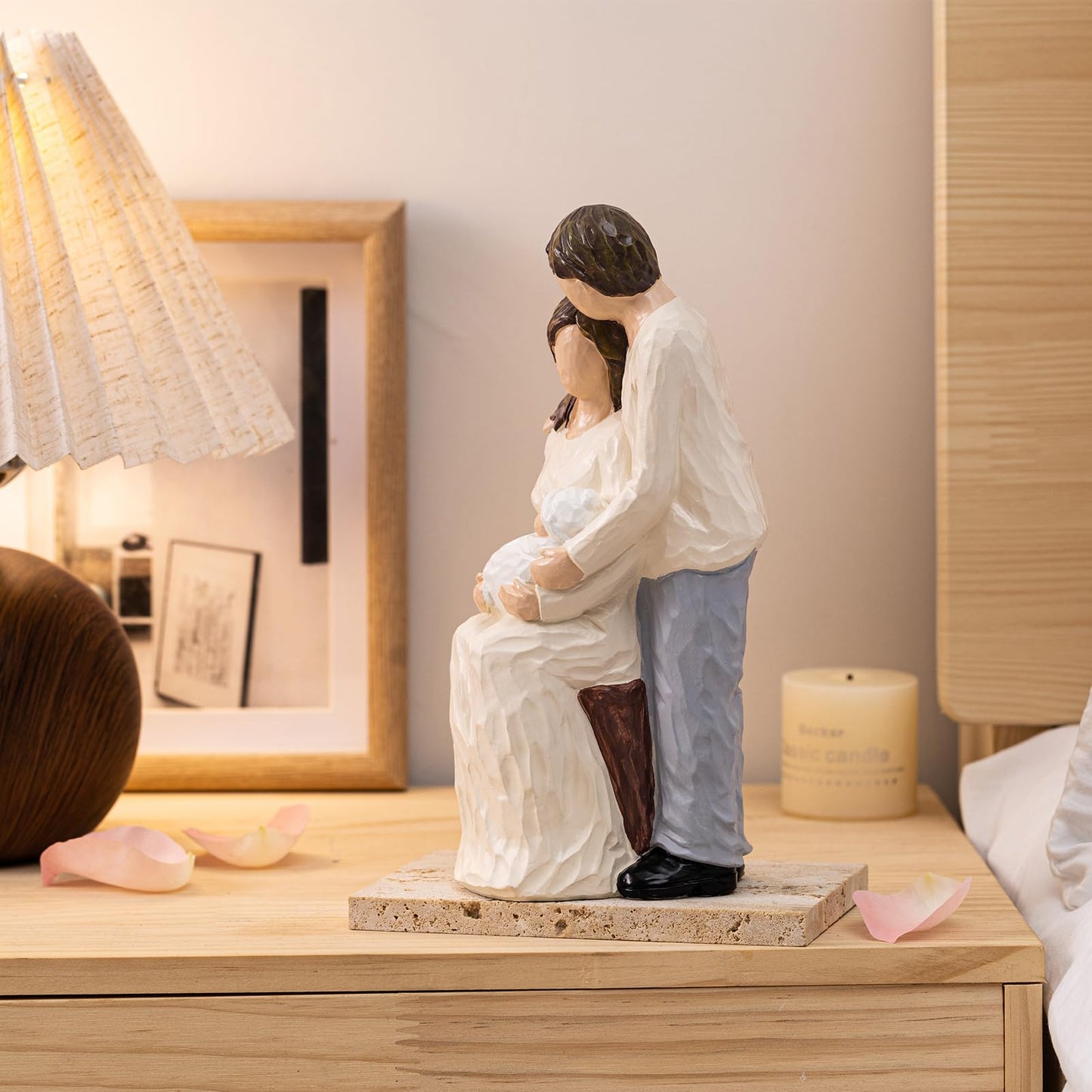 Elegondrar New Parents And Baby Figurines, Gifts For New Mom And Dad, Ideal For First Mothers Day, First Fathers Day, Hand Paint