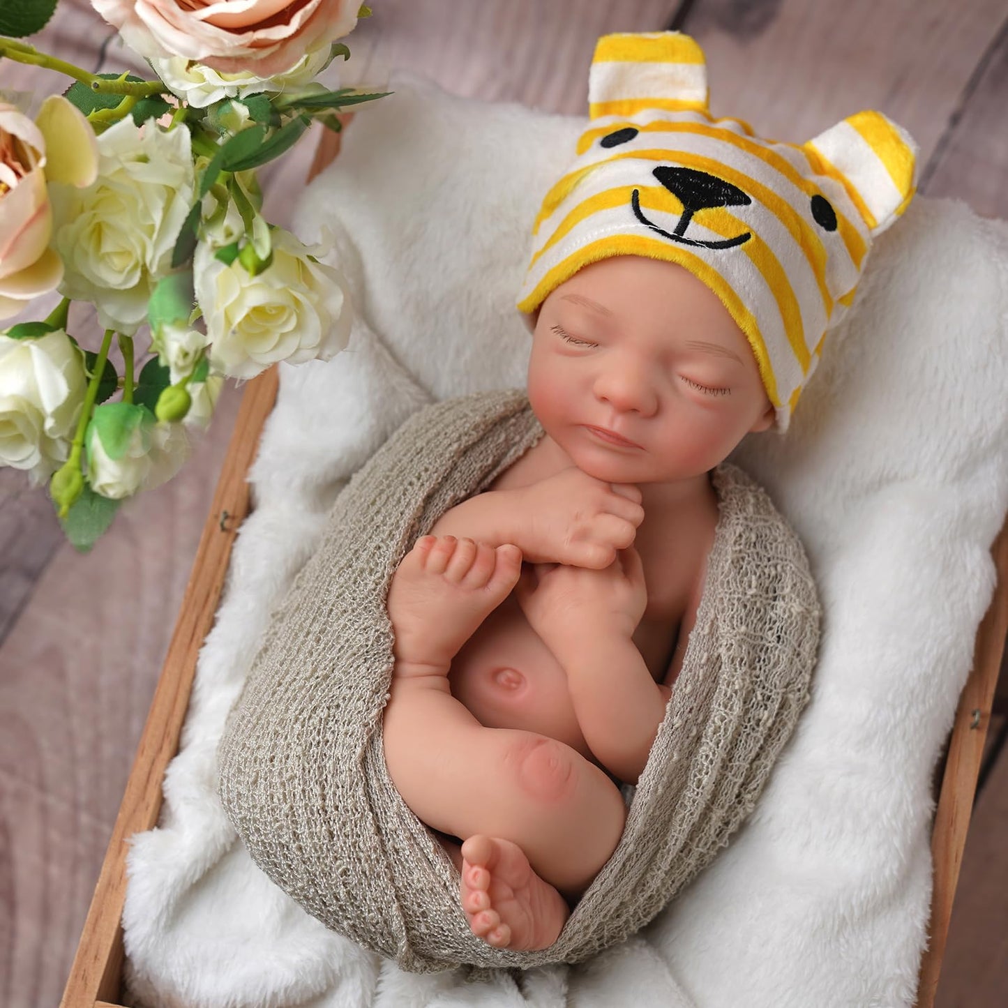 BABESIDE Lifelike Reborn Baby Dolls Aurora 16 Inch (Weight 4 lb) Full Platinum Silicone Reborn Baby Dolls Anatomically Correct Sleeping Baby Girl Real Life Baby Doll with Feeding Kit & Gift Box