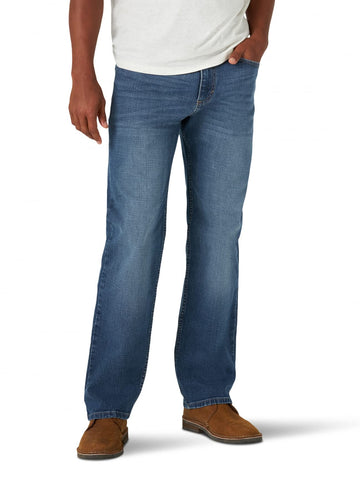 Wrangler Mens Free-To-Stretch Relaxed Fit Jean, Milwaukee, 34W X 32L
